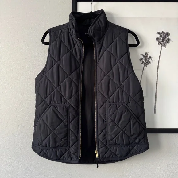 J. Crew | EUC Mercantile Quilted Puffer Vest in Black Size Medium - Picture 4 of 10